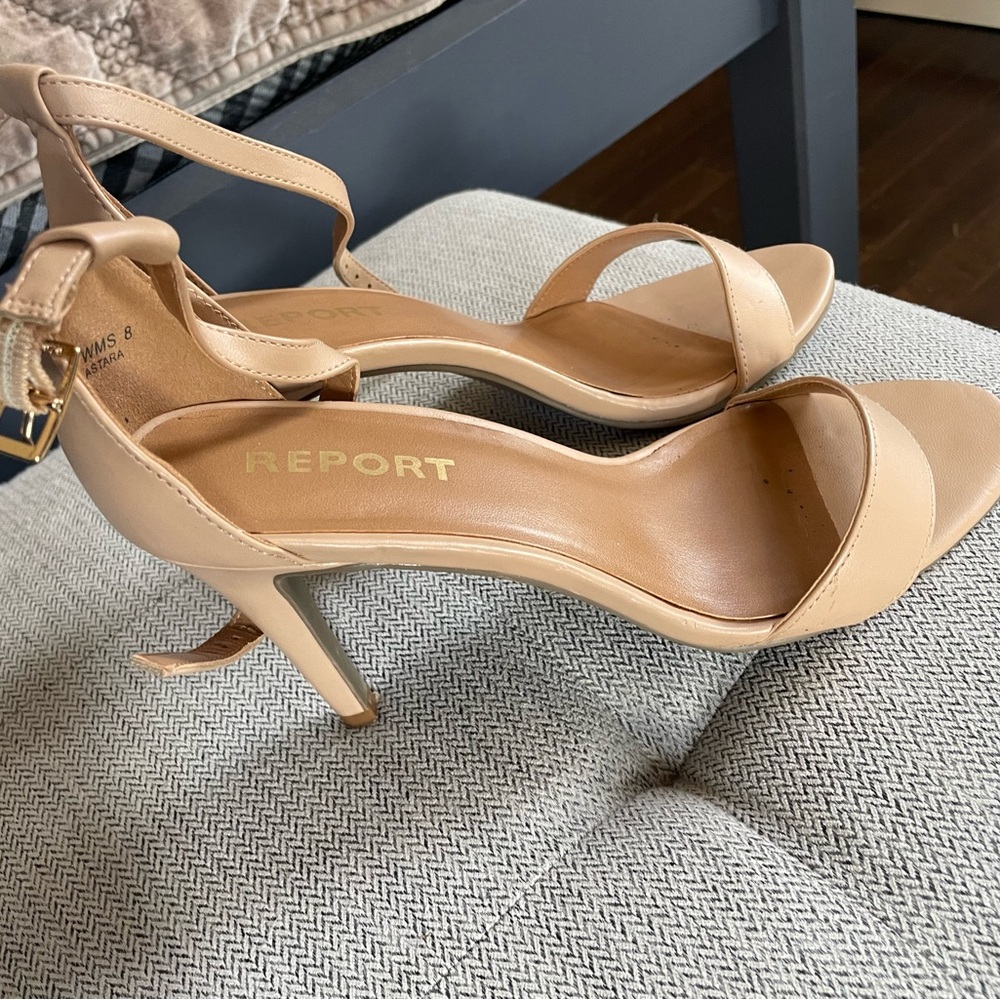 Report Women's Beige Heels with ankle strap